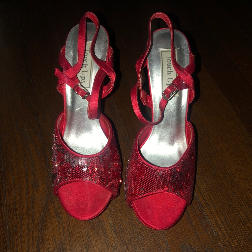 Formal Shoes with Moveable Sequins